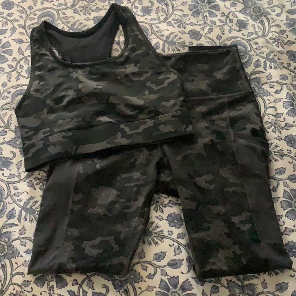 Fabletics camo leggings and bra set